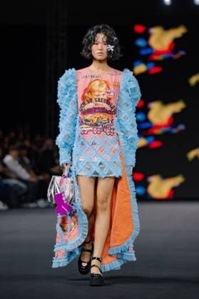 Seoul Fashion Week 2026 SEOUL, SOUTH KOREA - SEPTEMBER 4: A model walks the runway to present a creation during the GREEDILOUS show at Seoul Fashion Week 2026 Spring Summer in Seoul, South Korea on September 4, 2025. Hwawon Ceci Lee Anadolu Seoul South Korea. Editorial use only. Please get in touch for any other usage.  Copyright: x2025xAnadoluxHwawonxCecixLeex