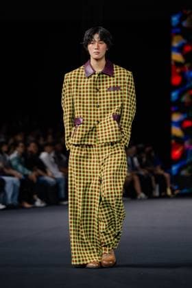 Seoul Fashion Week 2026 SEOUL, SOUTH KOREA - SEPTEMBER 4: A model walks the runway to present a creation during the GREEDILOUS show at Seoul Fashion Week 2026 Spring Summer in Seoul, South Korea on September 4, 2025. Hwawon Ceci Lee Anadolu Seoul South Korea. Editorial use only. Please get in touch for any other usage.  Copyright: x2025xAnadoluxHwawonxCecixLeex