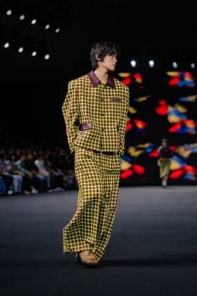 Seoul Fashion Week 2026 SEOUL, SOUTH KOREA - SEPTEMBER 4: A model walks the runway to present a creation during the GREEDILOUS show at Seoul Fashion Week 2026 Spring Summer in Seoul, South Korea on September 4, 2025. Hwawon Ceci Lee Anadolu Seoul South Korea. Editorial use only. Please get in touch for any other usage.  Copyright: x2025xAnadoluxHwawonxCecixLeex