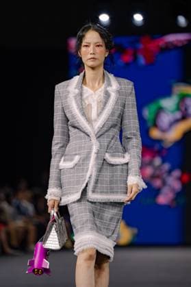 Seoul Fashion Week 2026 SEOUL, SOUTH KOREA - SEPTEMBER 4: A model walks the runway to present a creation during the GREEDILOUS show at Seoul Fashion Week 2026 Spring Summer in Seoul, South Korea on September 4, 2025. Hwawon Ceci Lee Anadolu Seoul South Korea. Editorial use only. Please get in touch for any other usage.  Copyright: x2025xAnadoluxHwawonxCecixLeex