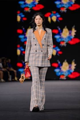 Seoul Fashion Week 2026 SEOUL, SOUTH KOREA - SEPTEMBER 4: A model walks the runway to present a creation during the GREEDILOUS show at Seoul Fashion Week 2026 Spring Summer in Seoul, South Korea on September 4, 2025. Hwawon Ceci Lee Anadolu Seoul South Korea. Editorial use only. Please get in touch for any other usage.  Copyright: x2025xAnadoluxHwawonxCecixLeex