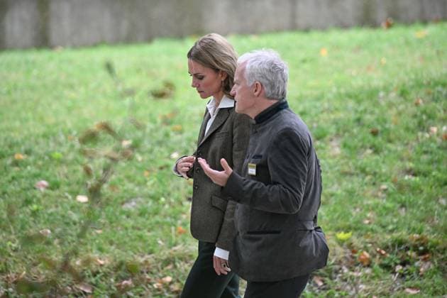 Princess Kate and Prince William visit Natural History Museum gardens LONDON, UNITED KINGDOM - SEPTEMBER 4: Prince William (not seen), Prince of Wales and Kate Middleton (L), Princess of Wales, visit the newly renovated gardens of the Natural History Museum in London, United Kingdom on September 4, 2025. The couple took part in educational programs aimed at connecting with nature and promoting biodiversity, engaging with children and young people. Rasid Necati Aslim Anadolu London United Kingdom. Editorial use only. Please get in touch for any other usage.  Copyright: x2025xAnadoluxRasidxNecatixAslimx