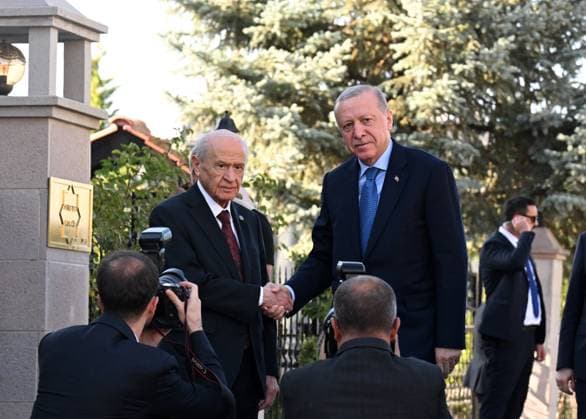 News Themen der Woche KW36 Turkish President Recep Tayyip Erdogan ANKARA, TURKIYE - SEPTEMBER 04: Turkish President Recep Tayyip Erdogan (R) visits Nationalist Movement Party (MHP) Chairman Devlet Bahceli (L) at his residence in Ankara, Turkiye on September 04, 2025. Mehmet Ali Ozcan Anadolu Ankara Turkey. Editorial use only. Please get in touch for any other usage.  Copyright: x2025xAnadoluxMehmetxAlixOzcanx
