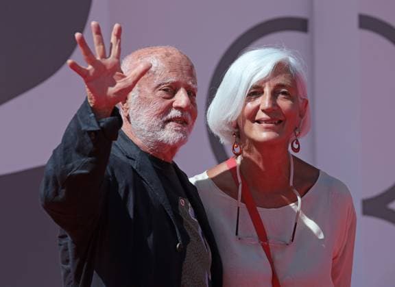 Venice, Italy: VENICE, ITALY - SEPTEMBER 4: Photographer Ferdinando Scianna and Paola Bergna attend the Ferdinando Scianna - The Photographer of the Shadows red carpet during the 82nd Venice International Film Festival on September 4, 2025 in Venice, Italy. Venice Italy  - ZUMAp169 20250904_zea_p169_1011 Copyright: xMatteoxChinellatox