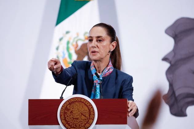 Mexico™s President Claudia Sheinbaum Holds Briefing Mexican President Claudia Sheinbaum Pardo speaks during a press conference about her meeting with US Secretary of State Marco Rubio, in which they discussed the fight against drug trafficking, at the National Palace. on September 4, 2025, in Mexico City, Mexico. Mexico City CDMX Mexico Copyright: xLuisxBarronx