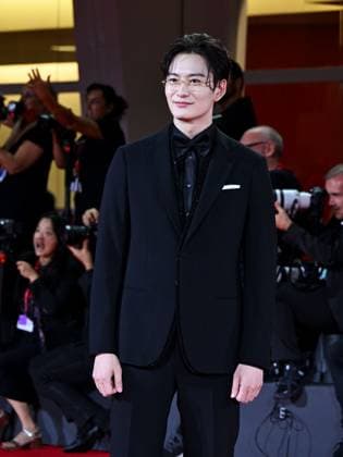 Venice, ITALY: Venice, 82nd Venice International Film Festival 2025 - Evening 9. Red Carpet of the Film Hateshinaki Scarlet (Scarlet) In the photo: Masaki Okada Venice ITALY  - ZUMAp169 20250904_zea_p169_1687 Copyright: xManuelexMangiarottix
