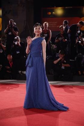 September 4, 2025, Venice, Italy: Japanese actress Mana Ashida attends the red carpet of the film Hateshinaki Scarlet (Scarlet) at the 82nd Venice Film Festival. Venice Italy - ZUMAs197 20250904_aaa_s197_405 Copyright: xMarcoxBaradax