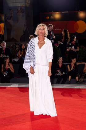 82nd Venice Film Festival Red carpet of the movie -Hateshinaki Scarlet (Scarlet)- Palazzo del Cinema - Venice Lido, Italy Anna Foglietta 82nd Venice Film Festival Red carpet of the movie -Hateshinaki Scarlet (Scarlet)- Palazzo del Cinema - Venice Lido, Italy 4th September 2025  Copyright: xALFONSOxCATALANO SGPITALIAx