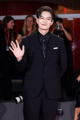 82nd Venice Film Festival Red carpet of the movie -Hateshinaki Scarlet (Scarlet)- Palazzo del Cinema - Venice Lido, Italy Masaki Okada 82nd Venice Film Festival Red carpet of the movie -Hateshinaki Scarlet (Scarlet)- Palazzo del Cinema - Venice Lido, Italy 4th September 2025  Copyright: xMAXxMONTINGELLI SGPx