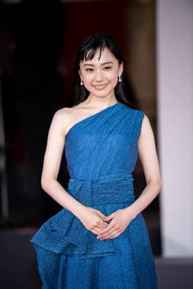 82nd Venice Film Festival Red carpet of the movie -Hateshinaki Scarlet (Scarlet)- Palazzo del Cinema - Venice Lido, Italy Mana Ashida 82nd Venice Film Festival Red carpet of the movie -Hateshinaki Scarlet (Scarlet)- Palazzo del Cinema - Venice Lido, Italy 4th September 2025  Copyright: xSGPx