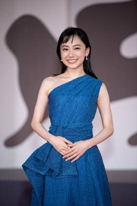 82nd Venice Film Festival Red carpet of the movie -Hateshinaki Scarlet (Scarlet)- Palazzo del Cinema - Venice Lido, Italy Mana Ashida 82nd Venice Film Festival Red carpet of the movie -Hateshinaki Scarlet (Scarlet)- Palazzo del Cinema - Venice Lido, Italy 4th September 2025  Copyright: xSGPx
