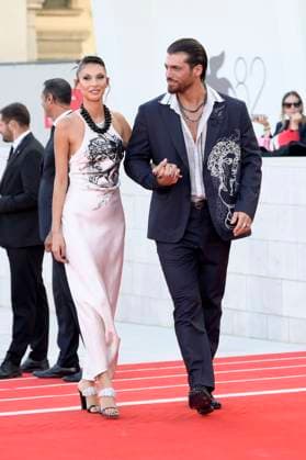 Can Yaman with girlfriend Sara Bluma at the premiere of the feature film Elisa at the Biennale di Venezia 2025 82 Venice International Film Festival at the Palazzo del Cinema Venice, 04 09 2025 Foto:xA.xM.xTinghinox xFuturexImagex elisa_5901
