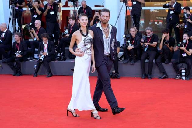 Can Yaman with girlfriend Sara Bluma at the premiere of the feature film Elisa at the Biennale di Venezia 2025 82 Venice International Film Festival at the Palazzo del Cinema Venice, 04 09 2025 Foto:xA.xM.xTinghinox xFuturexImagex elisa_5908