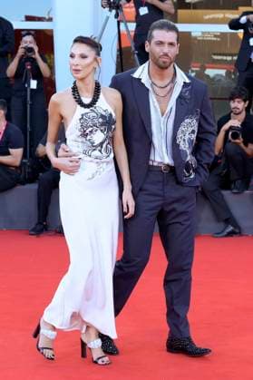 Can Yaman with girlfriend Sara Bluma at the premiere of the feature film Elisa at the Biennale di Venezia 2025 82 Venice International Film Festival at the Palazzo del Cinema Venice, 04 09 2025 Foto:xA.xM.xTinghinox xFuturexImagex elisa_5909