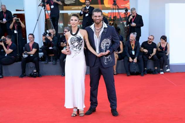 Can Yaman with girlfriend Sara Bluma at the premiere of the feature film Elisa at the Biennale di Venezia 2025 82 Venice International Film Festival at the Palazzo del Cinema Venice, 04 09 2025 Foto:xA.xM.xTinghinox xFuturexImagex elisa_5912