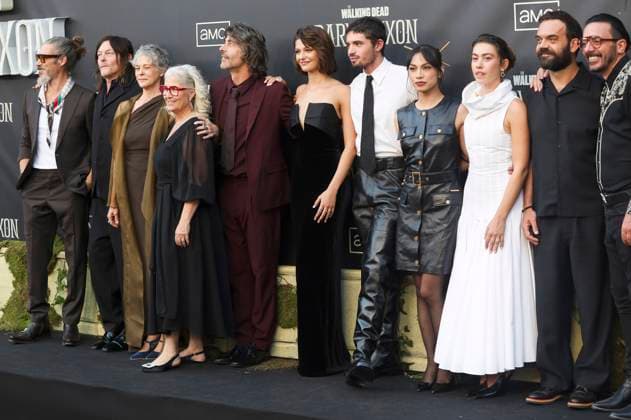 Oscar Jaenada, Norman Reedus, Melissa McBride, Eduardo Noriega, Candela Saitta, Romain Levi, Alexandra Masangkay, Greta Fernandez and guests at the world premiere of season 3 of the AMC series The Walking Dead Daryl Dixon at Cine Callao Madrid, 04 09 2025 Foto:xDyDxFotografosx xFuturexImagex dixon_5973