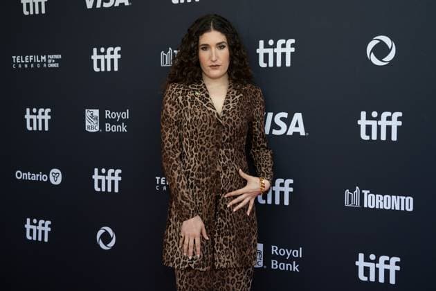 September 4, 2025, Toronto, Ontario, Canada: Kate Berlant attends the red carpet for the Maddie s Secret premiere during the 2025 Toronto International Film Festival at Roy Thomson Hall. on September 4, 2025 in Toronto, Canada. Toronto Canada - ZUMAe321 20250904_zea_e321_195 Copyright: xLeonardoxRamirezx