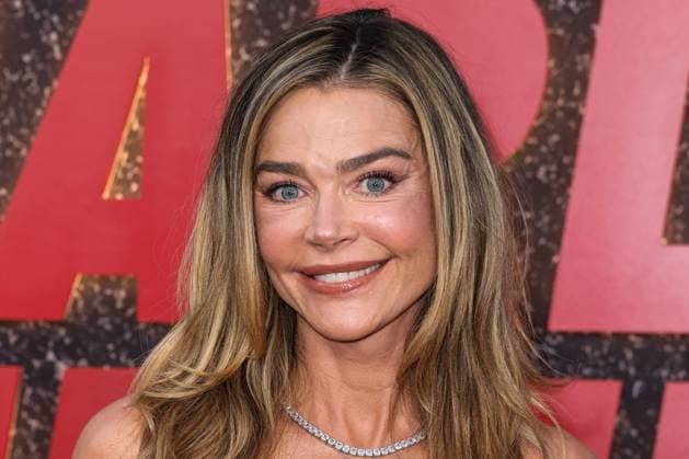Los Angeles Premiere Of Netflix s aka Charlie Sheen Season 1 American actress, model, and TV personality Denise Richards arrives at the Los Angeles Premiere Of Netflix s aka American actor Charlie Sheen Season 1 held at the Netflix Tudum Theater in Hollywood, Los Angeles, California, United States. Netflix Tudum Theater, Hollywood, Los Angeles, California, USA California United States  Copyright: xImagexPressxAgencyx originalFilename: collin-losangel250905_npdHq.jpg