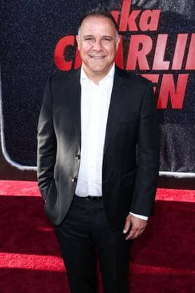 Los Angeles Premiere Of Netflix s aka Charlie Sheen Season 1 Jon Weinbach arrives at the Los Angeles Premiere Of Netflix s aka American actor Charlie Sheen Season 1 held at the Netflix Tudum Theater in Hollywood, Los Angeles, California, United States. Netflix Tudum Theater, Hollywood, Los Angeles, California, USA California United States  Copyright: xImagexPressxAgencyx originalFilename: collin-losangel250905_npp6r.jpg