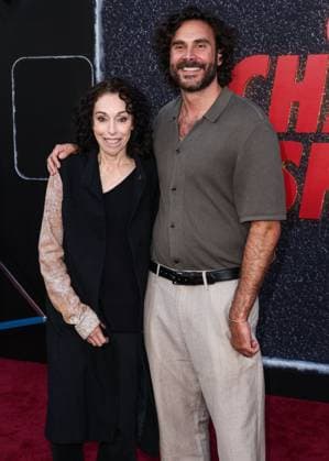 Los Angeles Premiere Of Netflix s aka Charlie Sheen Season 1 Heidi Fleiss and Andrew Renzi arrive at the Los Angeles Premiere Of Netflix s aka American actor Charlie Sheen Season 1 held at the Netflix Tudum Theater in Hollywood, Los Angeles, California, United States. Netflix Tudum Theater, Hollywood, Los Angeles, California, USA California United States  Copyright: xImagexPressxAgencyx originalFilename: collin-losangel250905_npWXP.jpg