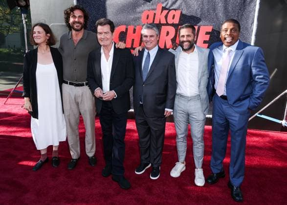 Los Angeles Premiere Of Netflix s aka Charlie Sheen Season 1 Zana Lawrence, Andrew Renzi, American actor Charlie Sheen, Adam Del Deo, Cameron Jewell and Tony Todd arrive at the Los Angeles Premiere Of Netflix s aka American actor Charlie Sheen Season 1 held at the Netflix Tudum Theater in Hollywood, Los Angeles, California, United States. Netflix Tudum Theater, Hollywood, Los Angeles, California, USA California United States Copyright: xImagexPressxAgencyx originalFilename: collin-losangel250905_npdsB.jpg