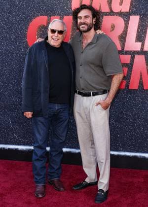 Los Angeles Premiere Of Netflix s aka Charlie Sheen Season 1 American film producer and the president and co-founder of Atlas Entertainment Charles Roven and Andrew Renzi arrive at the Los Angeles Premiere Of Netflix s aka American actor Charlie Sheen Season 1 held at the Netflix Tudum Theater in Hollywood, Los Angeles, California, United States. Netflix Tudum Theater, Hollywood, Los Angeles, California, USA California United States  Copyright: xImagexPressxAgencyx originalFilename: collin-losangel250905_npsUR.jpg
