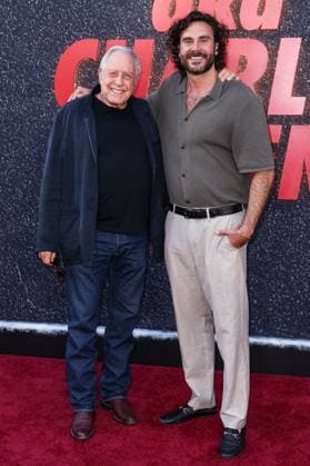Los Angeles Premiere Of Netflix s aka Charlie Sheen Season 1 HOLLYWOOD, LOS ANGELES, CALIFORNIA, USA - SEPTEMBER 04: American film producer and the president and co-founder of Atlas Entertainment Charles Roven and Andrew Renzi arrive at the Los Angeles Premiere Of Netflix s aka American actor Charlie Sheen Season 1 held at the Netflix Tudum Theater on September 4, 2025 in Hollywood, Los Angeles, California, United States., Credit:Xavier Collin Avalon United States, California, Hollywood, Netflix Tudum Theater Copyright: xXavierxCollinx xAvalonx 1034386890