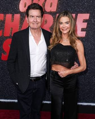 Los Angeles Premiere Of Netflix s aka Charlie Sheen Season 1 HOLLYWOOD, LOS ANGELES, CALIFORNIA, USA - SEPTEMBER 04: American actor Charlie Sheen and American actress, model, and TV personality Denise Richards arrive at the Los Angeles Premiere Of Netflix s aka American actor Charlie Sheen Season 1 held at the Netflix Tudum Theater on September 4, 2025 in Hollywood, Los Angeles, California, United States., Credit:Xavier Collin Avalon United States, California, Hollywood, Netflix Tudum Theater Copyright: xXavierxCollinx xAvalonx 1034388340
