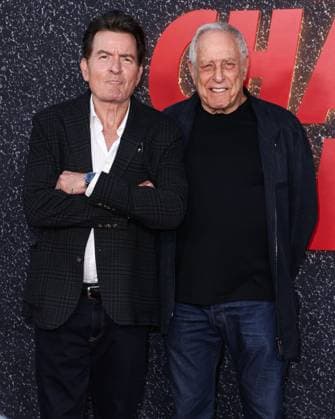 Los Angeles Premiere Of Netflix s aka Charlie Sheen Season 1 HOLLYWOOD, LOS ANGELES, CALIFORNIA, USA - SEPTEMBER 04: American actor Charlie Sheen and American film producer and the president and co-founder of Atlas Entertainment Charles Roven arrive at the Los Angeles Premiere Of Netflix s aka American actor Charlie Sheen Season 1 held at the Netflix Tudum Theater on September 4, 2025 in Hollywood, Los Angeles, California, United States., Credit:Xavier Collin Avalon United States, California, Hollywood, Netflix Tudum Theater Copyright: xXavierxCollinx xAvalonx 1034387791