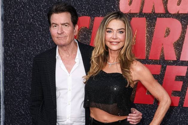Los Angeles Premiere Of Netflix s aka Charlie Sheen Season 1 HOLLYWOOD, LOS ANGELES, CALIFORNIA, USA - SEPTEMBER 04: American actor Charlie Sheen and American actress, model, and TV personality Denise Richards arrive at the Los Angeles Premiere Of Netflix s aka American actor Charlie Sheen Season 1 held at the Netflix Tudum Theater on September 4, 2025 in Hollywood, Los Angeles, California, United States., Credit:Xavier Collin Avalon United States, California, Hollywood, Netflix Tudum Theater Copyright: xXavierxCollinx xAvalonx 1034387919