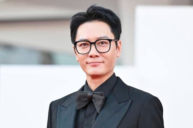 September 5, 2025, Venice, Italy: Chinese actor Feng Shaofeng arrives for the premiere of Ri gua zhong tian (The sun rises on us all)™ during the 82nd Venice Film Festival in Venice, Italy, 05 September 2025. The movie is presented in official competition Venezia 82 at the festival running from 27 August to 06 September 2025. ANSA ETTORE FERRARI. Venice Italy  - ZUMAa110 20250905_zaf_a110_045 Copyright: xEttorexFerrarix
