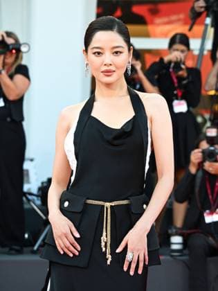: Venice, 82nd Venice International Film Festival 2025 - Evening 10. Red Carpet of the Film Ri Gua Zhong Tian (The Sun Rises On Us All) . In the photo Xin Zhilei  - ZUMAp169 20250905_zea_p169_781 Copyright: xManuelexMangiarottix
