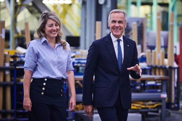 September 5, 2025, Mississauga, On, Canada: Prime Minister Mark Carney (right) and Industry Minister Melanie Joly walk through a manufacturing facility ahead of a press conference in Mississauga, Ont., on Friday, Sept. 5, 2025. Mississauga Canada  - ZUMAc35_ 20250905_zaf_c35_028 Copyright: xSammyxKoganx