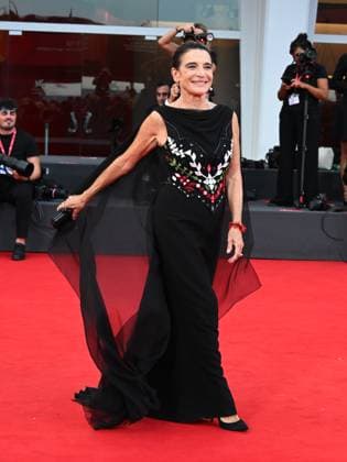 Venice, 82nd Venice International Film Festival 2025 - Evening 10. Red Carpet for the Nuovo Imaie evening. Pictured: Lina Sastri  Copyright: xManuelexMangiarottix xipa-agency.netx xPoolxPhotoxEventsx06x IPA_Agency_IPA64230201