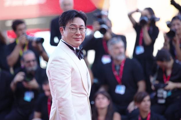 September 5, 2025, Venice, Italy: Chinese actor Zhang Songwen attends the red carpet of the film The Sun Rises on us all at the 82nd Venice Film. Venice Italy - ZUMAs197 20250905_aaa_s197_114 Copyright: xMarcoxBaradax