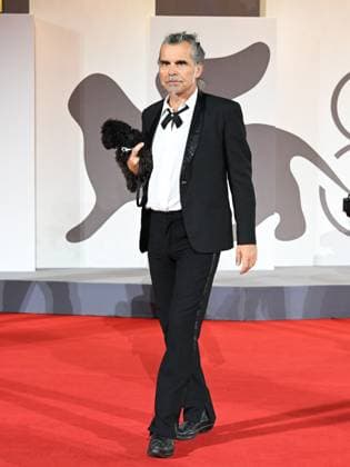 Venice, 82nd Venice International Film Festival 2025 - Evening 10. Red Carpet of the film Piero Pelù. Rumore Dentro . In the photo Piero Pelù with his dog  Copyright: xManuelexMangiarottix xipa-agency.netx xPoolxPhotoxEventsx06x IPA_Agency_IPA64231260