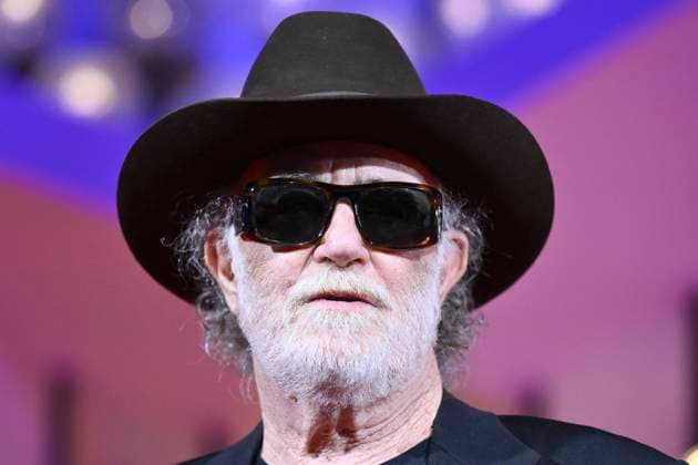 September 5, 2025, Venice, Italy: Italian singer-songwriter Francesco De Gregori arrives for the premiere of Francesco De Gregori nevergreen during the 82nd Venice Film Festival in Venice, Italy, 05 September 2025. The movie is presented out of competition at the festival running from 27 August to 06 September 2025. ANSA ETTORE FERRARI. Venice Italy  - ZUMAa110 20250905_zaf_a110_082 Copyright: xEttorexFerrarix