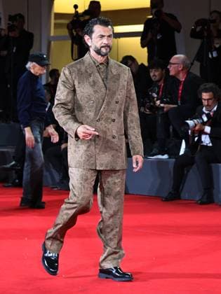 : Venice, 82nd Venice International Film Festival 2025 - Evening 10. Red Carpet for the film Silent Friend . Pictured: Vinicio Marchioni  - ZUMAp169 20250905_zea_p169_1143 Copyright: xManuelexMangiarottix