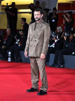 : Venice, 82nd Venice International Film Festival 2025 - Evening 10. Red Carpet for the film Silent Friend . Pictured: Vinicio Marchioni  - ZUMAp169 20250905_zea_p169_1144 Copyright: xManuelexMangiarottix