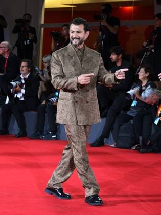 : Venice, 82nd Venice International Film Festival 2025 - Evening 10. Red Carpet for the film Silent Friend . Pictured: Vinicio Marchioni  - ZUMAp169 20250905_zea_p169_1145 Copyright: xManuelexMangiarottix