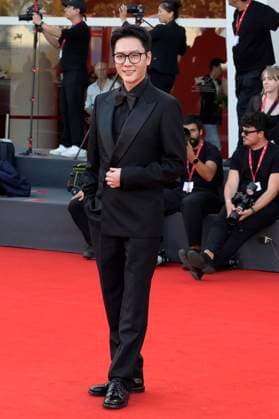 Feng Shaofeng at the premiere of the feature film Sun Rises on Us All Ri Gua Zhong Tian at the Biennale di Venezia 2025 82 Venice International Film Festival at the Palazzo del Cinema Venice, 05 09 2025 Foto:xA.xM.xTinghinox xFuturexImagex sun_5902