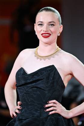 Venice Silent Friend Premiere AM Luna Wedler attending the Silent Friend Premiere as part of the 82nd Venice International Film Festival at the Lido in Venice, Italy on September 05, 2025. Photo by Aurore Marechal ABACAPRESS.COM Venice Italy  Copyright: xMarechalxAurore ABACAx