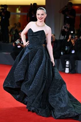 Venice Silent Friend Premiere AM Luna Wedler attending the Silent Friend Premiere as part of the 82nd Venice International Film Festival at the Lido in Venice, Italy on September 05, 2025. Photo by Aurore Marechal ABACAPRESS.COM Venice Italy  Copyright: xMarechalxAurore ABACAx