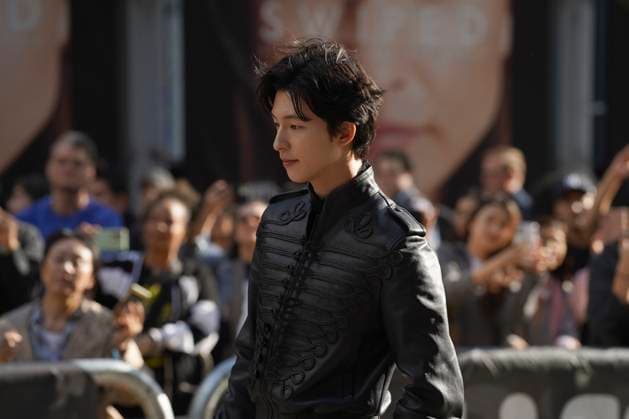 September 5, 2025, Toronto, Ontario, Canada: Hong Kyung attends the red carpet for the Ã¢â‚¬ËœGood NewsÃ¢â‚¬â ¢ premiere during the 2025 Toronto International Film Festival at The Princess Of Wales Theater. on September 5, 2025 in Toronto, Canada. Toronto Canada - ZUMAe321 20250905_zea_e321_096 Copyright: xLeonardoxRamirezx