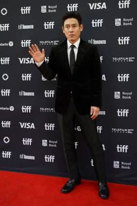 September 5, 2025, Toronto, Ontario, Canada: Sul Kyung-Gu attends the red carpet for the Ã¢â‚¬ËœGood NewsÃ¢â‚¬â ¢ premiere during the 2025 Toronto International Film Festival at The Princess Of Wales Theater. on September 5, 2025 in Toronto, Canada. Toronto Canada - ZUMAe321 20250905_zea_e321_109 Copyright: xLeonardoxRamirezx