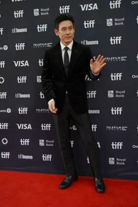 September 5, 2025, Toronto, Ontario, Canada: Sul Kyung-Gu attends the red carpet for the Ã¢â‚¬ËœGood NewsÃ¢â‚¬â ¢ premiere during the 2025 Toronto International Film Festival at The Princess Of Wales Theater. on September 5, 2025 in Toronto, Canada. Toronto Canada - ZUMAe321 20250905_zea_e321_110 Copyright: xLeonardoxRamirezx