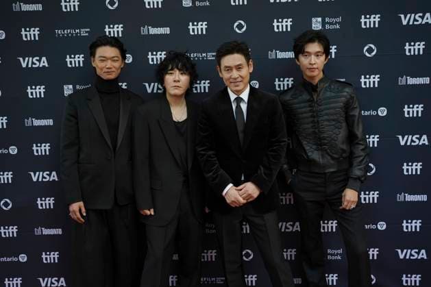 September 5, 2025, Toronto, Ontario, Canada: (L-R) Show Kasamatsu, Byun Sung-Hyun, Sul Kyung-Gu and Hong Kyung attend the red carpet for the Ã¢â‚¬ËœGood NewsÃ¢â‚¬â ¢ premiere during the 2025 Toronto International Film Festival at The Princess Of Wales Theater. on September 5, 2025 in Toronto, Canada. Toronto Canada - ZUMAe321 20250905_zea_e321_112 Copyright: xLeonardoxRamirezx