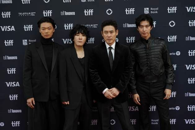 September 5, 2025, Toronto, Ontario, Canada: (L-R) Show Kasamatsu, Byun Sung-Hyun, Sul Kyung-Gu and Hong Kyung attend the red carpet for the Ã¢â‚¬ËœGood NewsÃ¢â‚¬â ¢ premiere during the 2025 Toronto International Film Festival at The Princess Of Wales Theater. on September 5, 2025 in Toronto, Canada. Toronto Canada - ZUMAe321 20250905_zea_e321_147 Copyright: xLeonardoxRamirezx