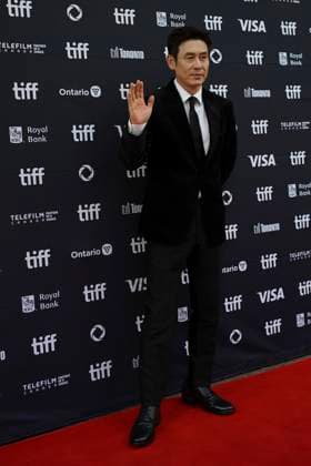 September 5, 2025, Toronto, Ontario, Canada: Sul Kyung-Gu attends the red carpet for the Ã¢â‚¬ËœGood NewsÃ¢â‚¬â ¢ premiere during the 2025 Toronto International Film Festival at The Princess Of Wales Theater. on September 5, 2025 in Toronto, Canada. Toronto Canada - ZUMAe321 20250905_zea_e321_148 Copyright: xLeonardoxRamirezx