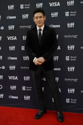 September 5, 2025, Toronto, Ontario, Canada: Sul Kyung-Gu attends the red carpet for the Ã¢â‚¬ËœGood NewsÃ¢â‚¬â ¢ premiere during the 2025 Toronto International Film Festival at The Princess Of Wales Theater. on September 5, 2025 in Toronto, Canada. Toronto Canada - ZUMAe321 20250905_zea_e321_152 Copyright: xLeonardoxRamirezx